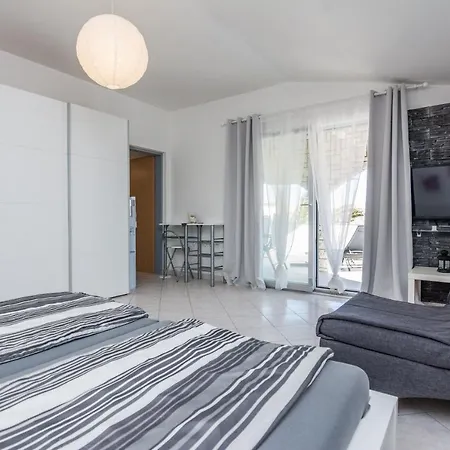Apartment Bojana *
