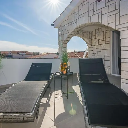 Apartment Bojana Vir