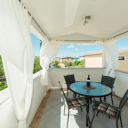 Bojana Apartmán Vir