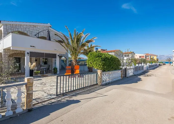 Apartment Bojana Vir